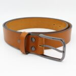 lederguertel-cognac-braun-guertel-schwarze-schnalle-guertelschnalle
